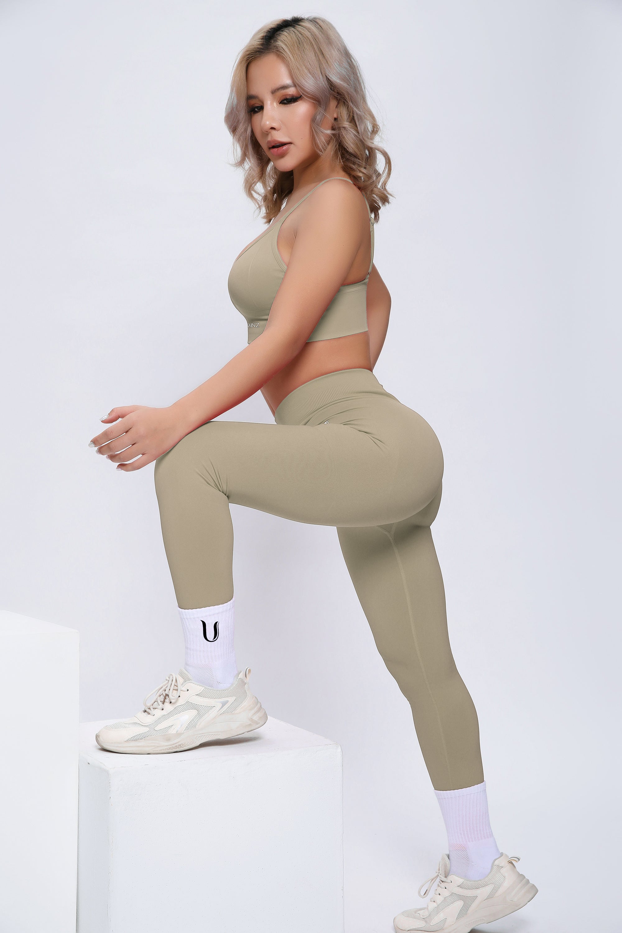 Joy | Legging Esculpidora con Scrunch – Beige