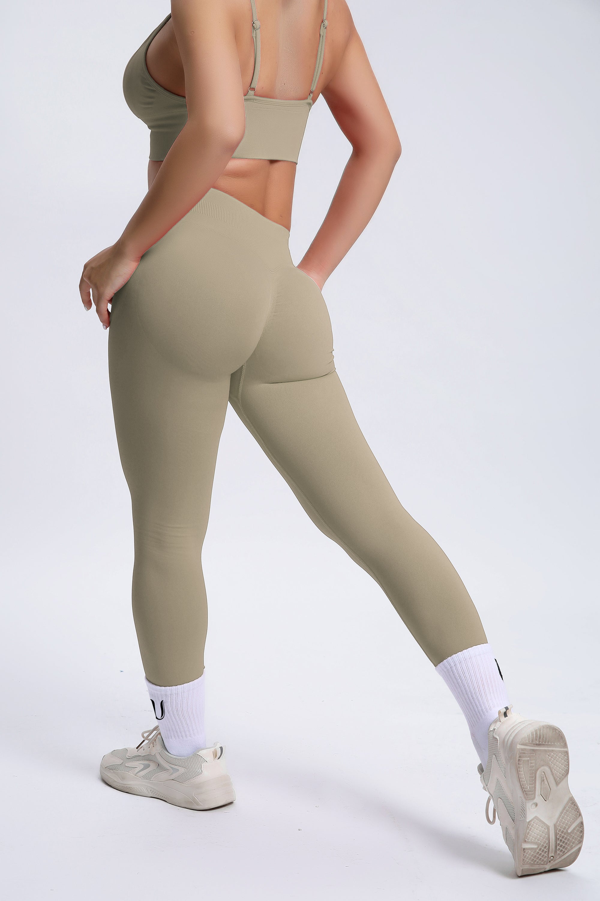 Joy | Legging Esculpidora con Scrunch – Beige