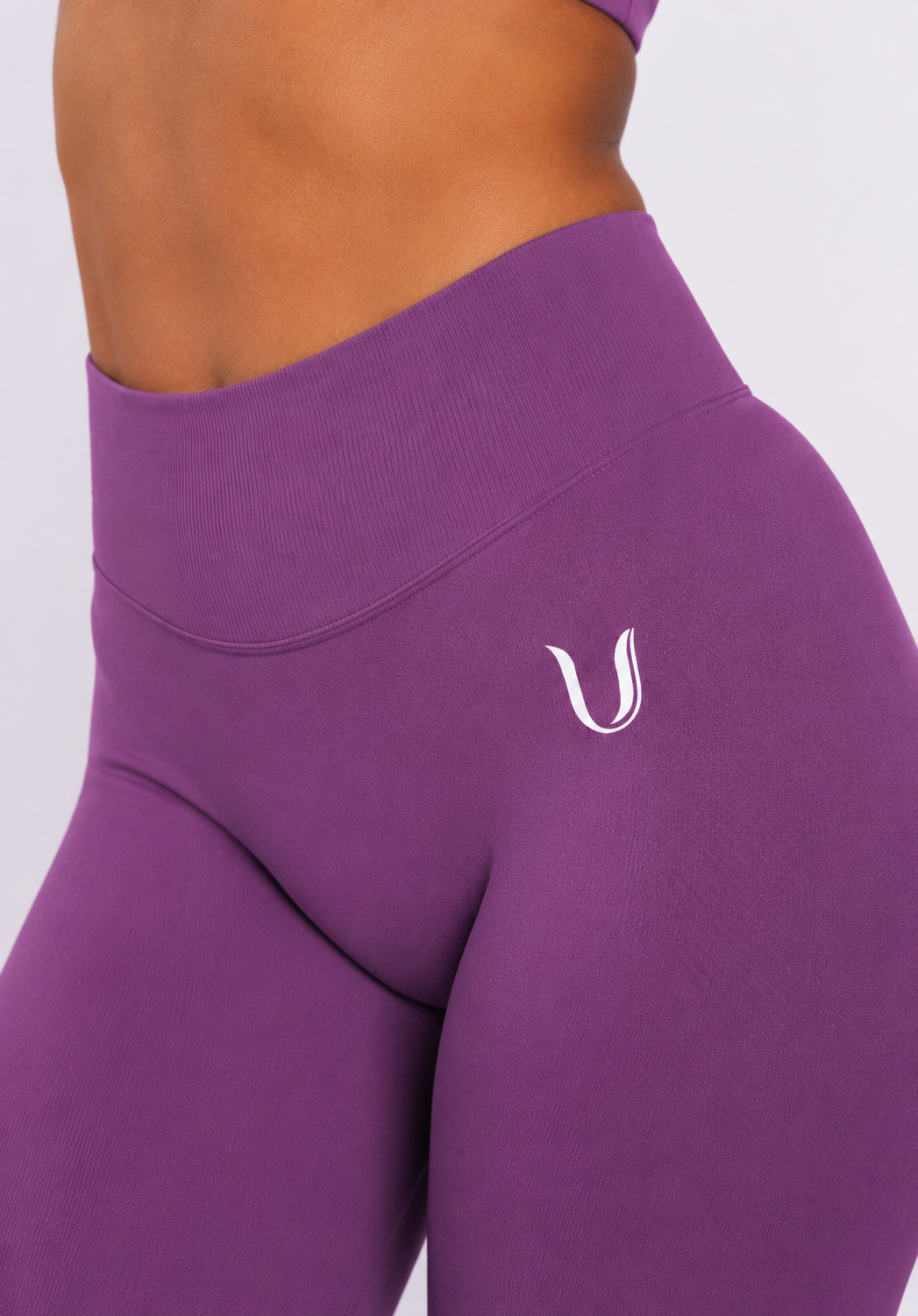 Beau | Premium High Performance Leggings Scrunch - Morado