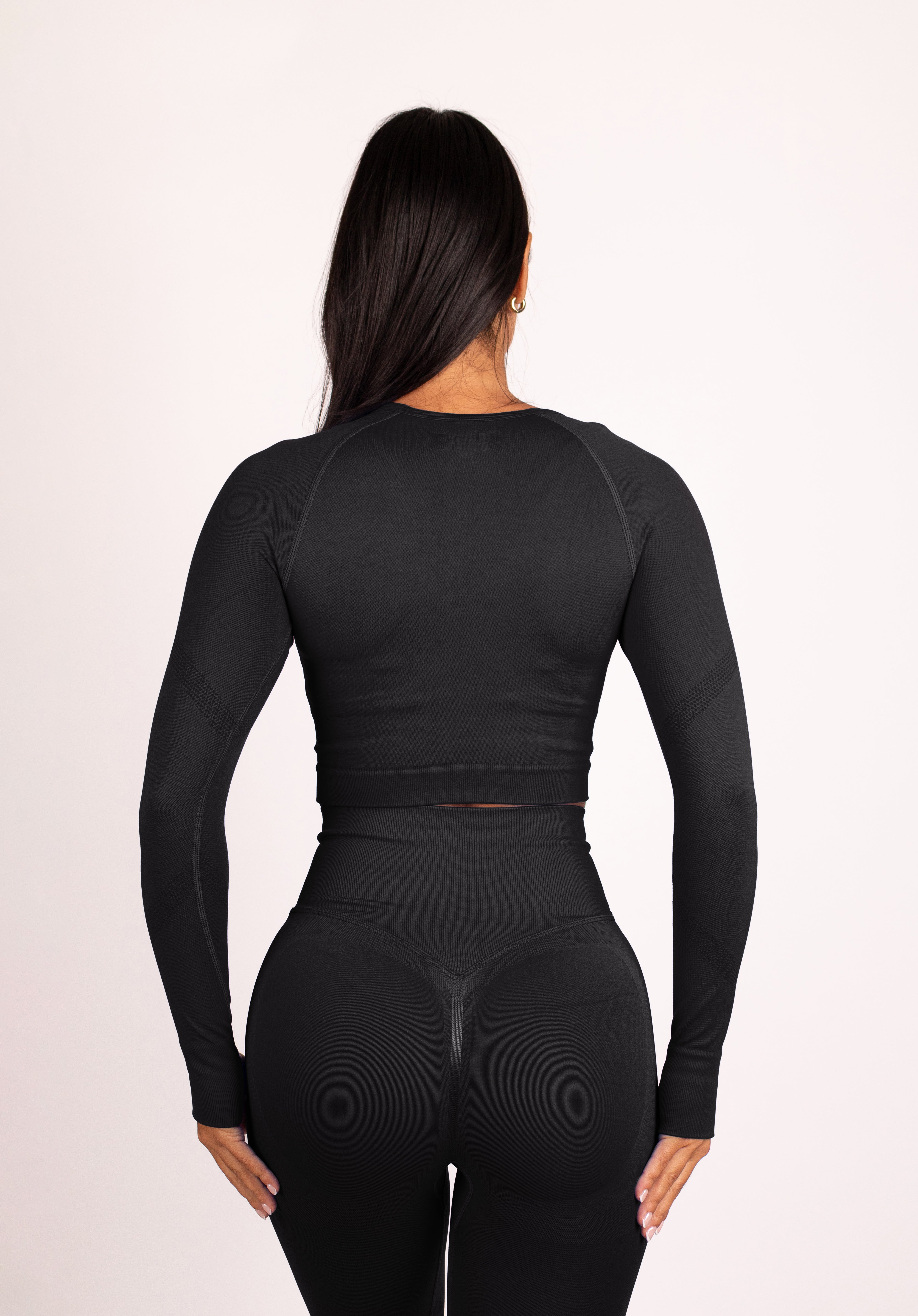 Leonie Set Lang Zwart - Dames workout kleding achterkant